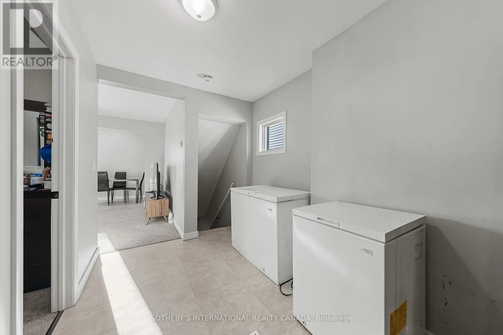 15 GRANTHAM AVENUE