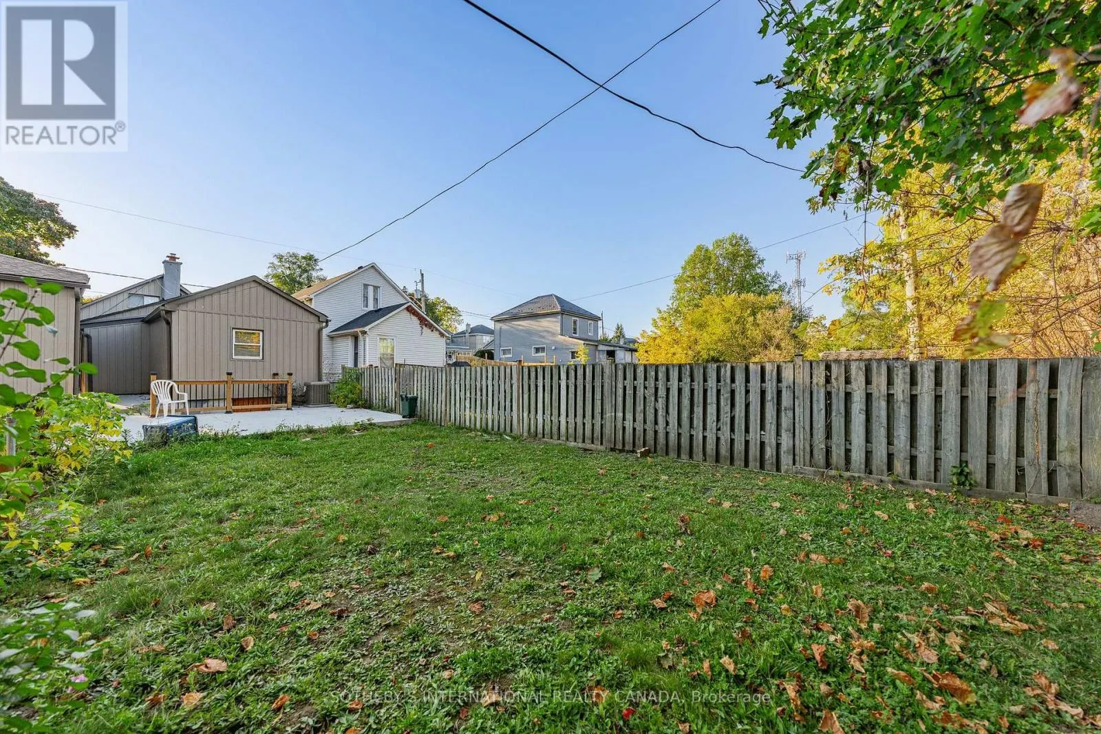 15 GRANTHAM AVENUE