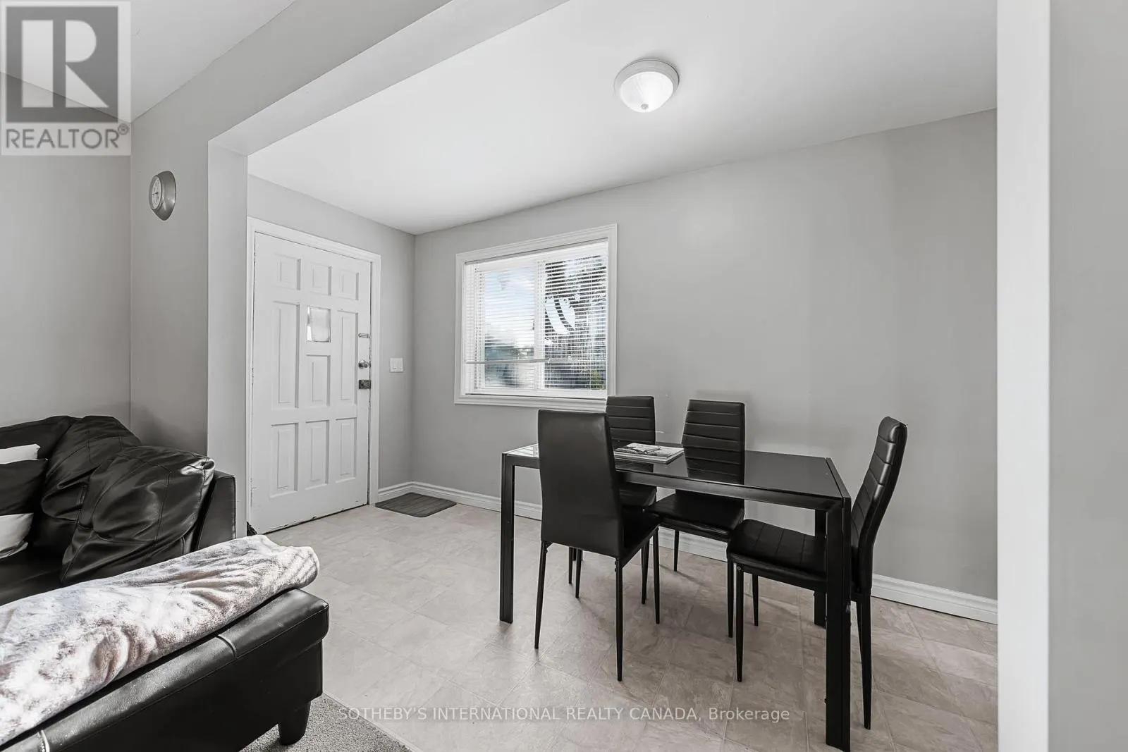 15 GRANTHAM AVENUE