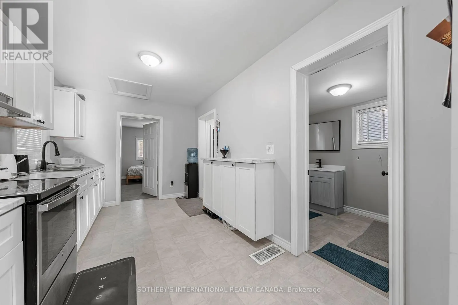 15 GRANTHAM AVENUE