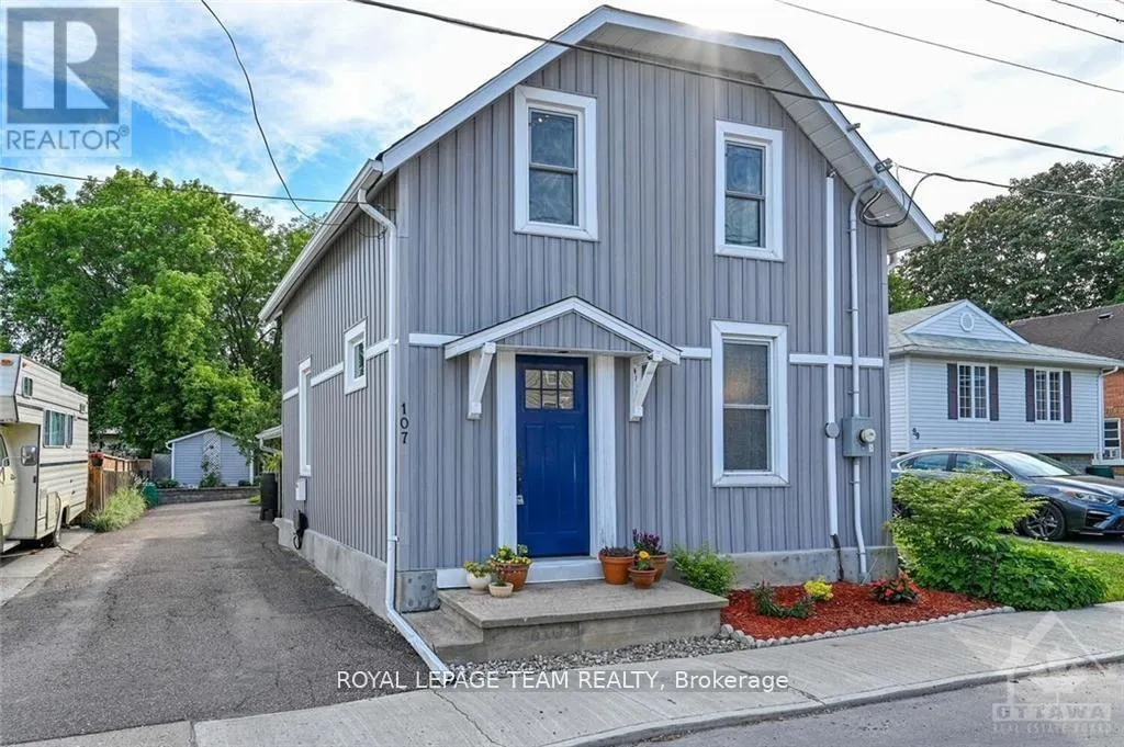 107 QUEEN STREET N