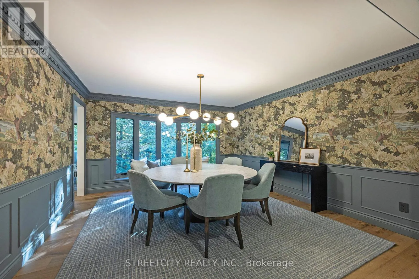 46 FOXBOROUGH GROVE