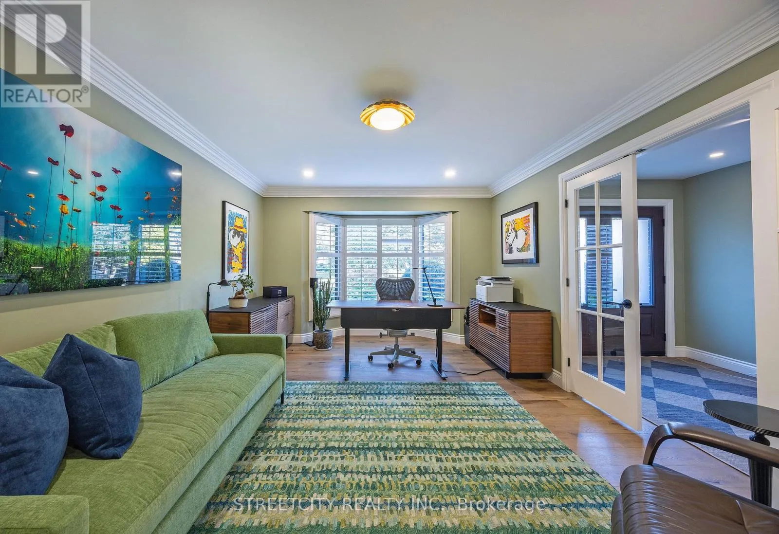 46 FOXBOROUGH GROVE