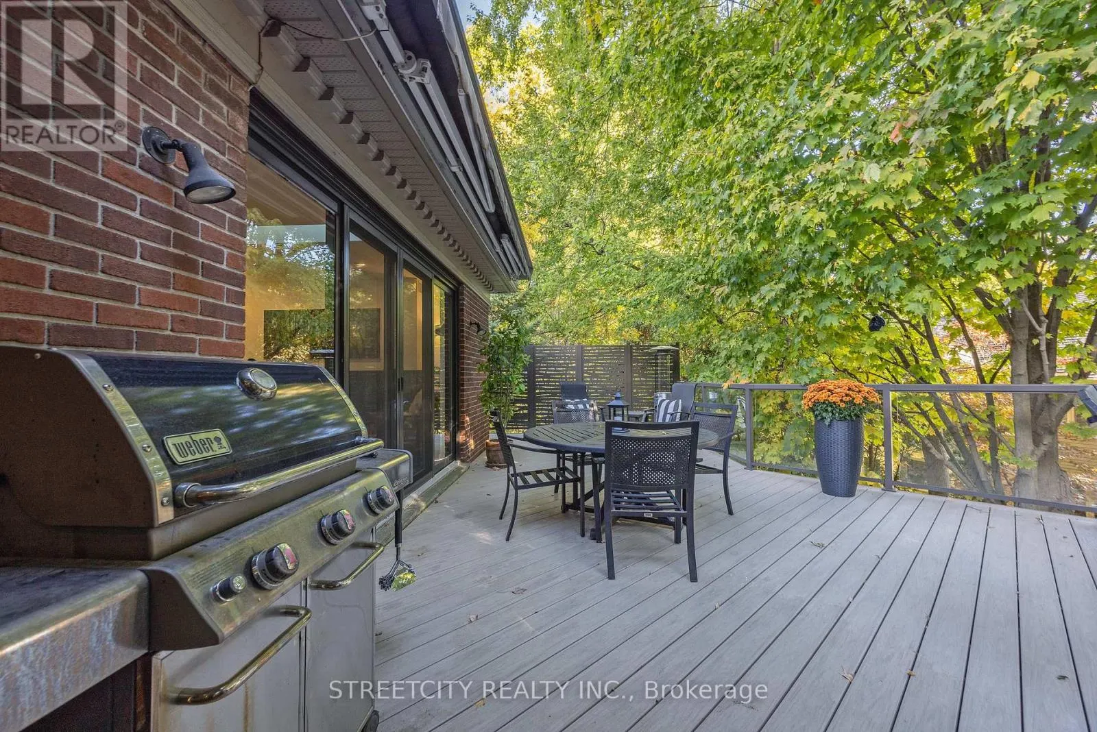 46 FOXBOROUGH GROVE
