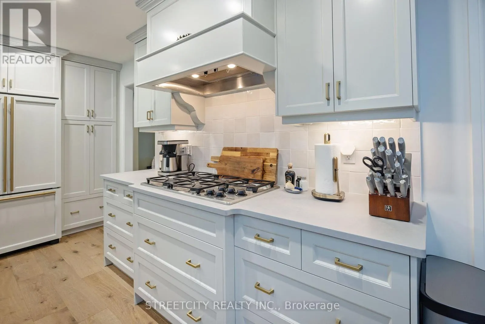 46 FOXBOROUGH GROVE