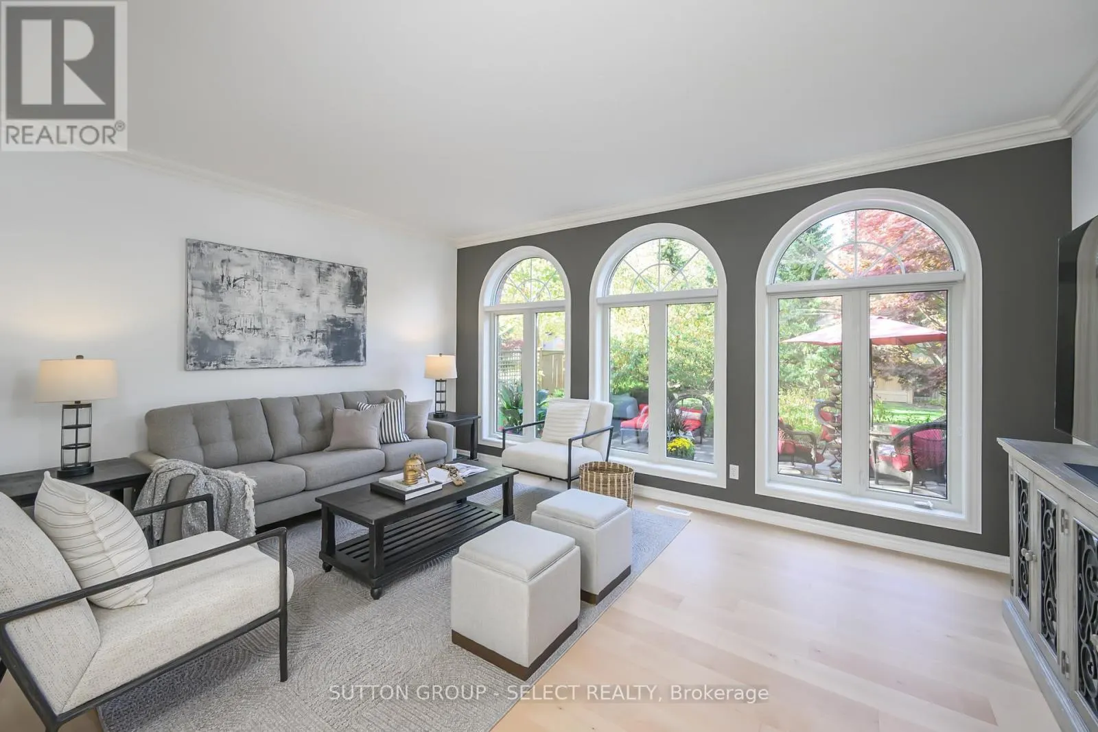 270 EAST RIVERTRACE WALK