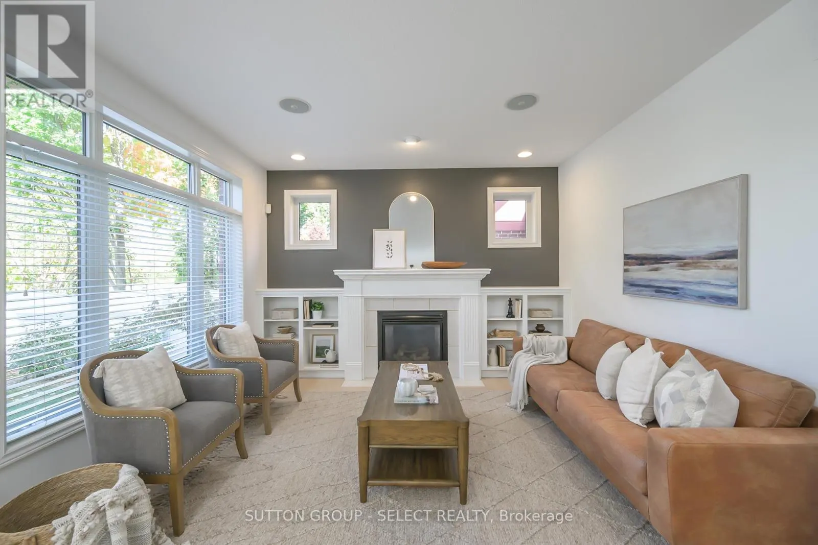 270 EAST RIVERTRACE WALK