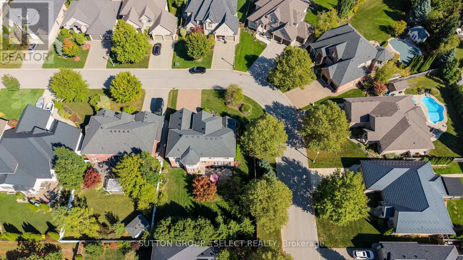 270 EAST RIVERTRACE WALK