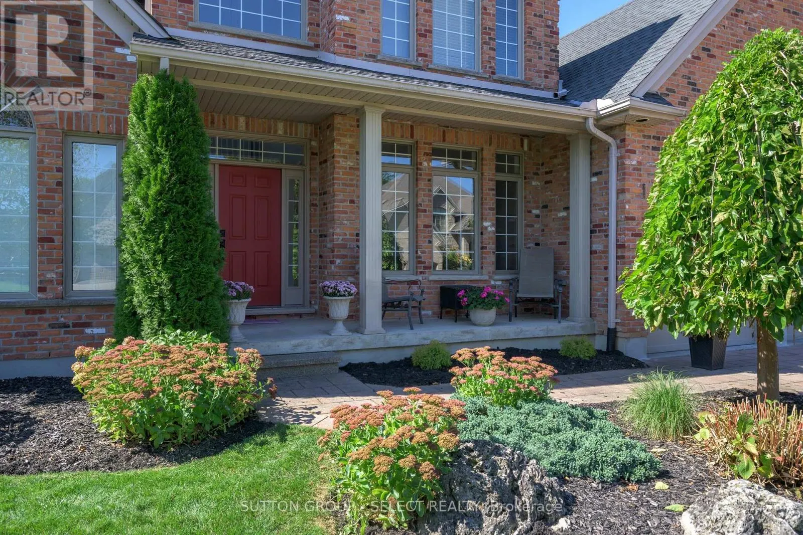 270 EAST RIVERTRACE WALK