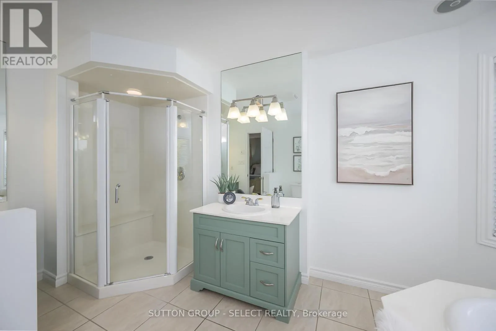 270 EAST RIVERTRACE WALK
