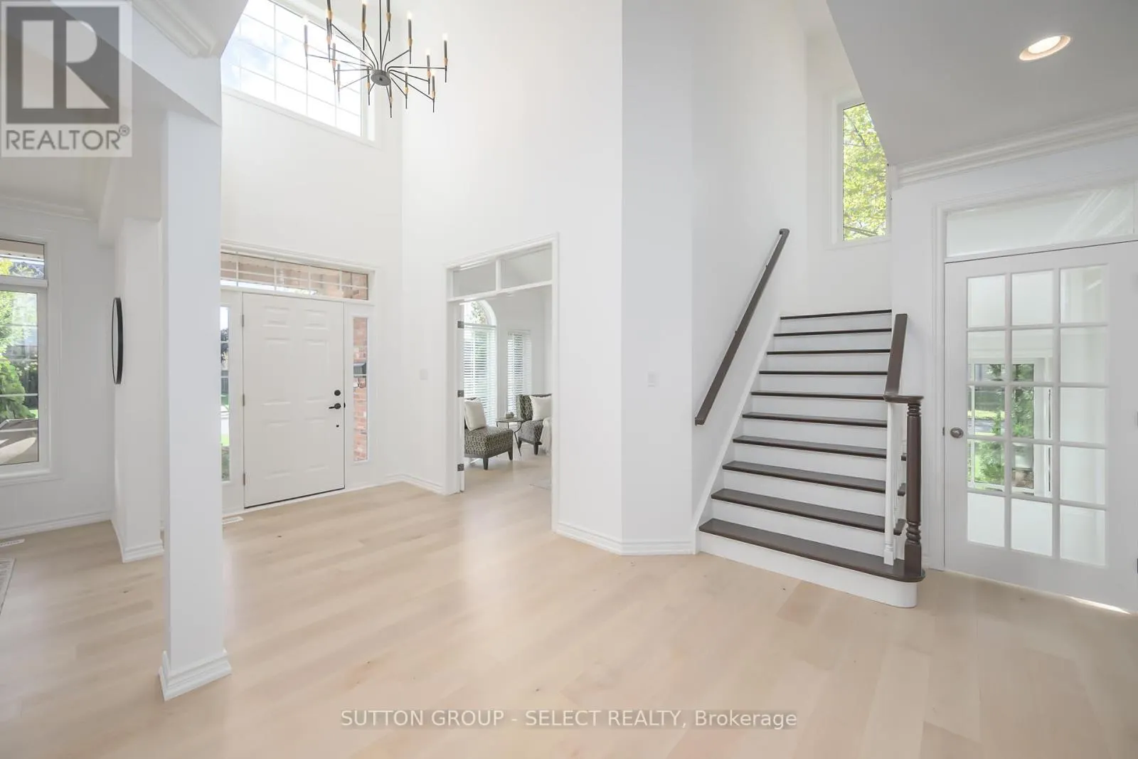270 EAST RIVERTRACE WALK