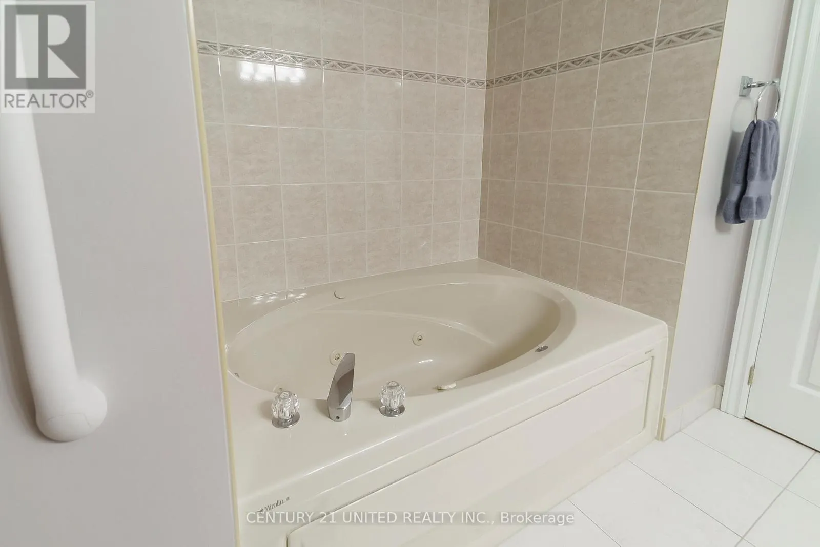 6 - 1850 CHERRYHILL ROAD, #6