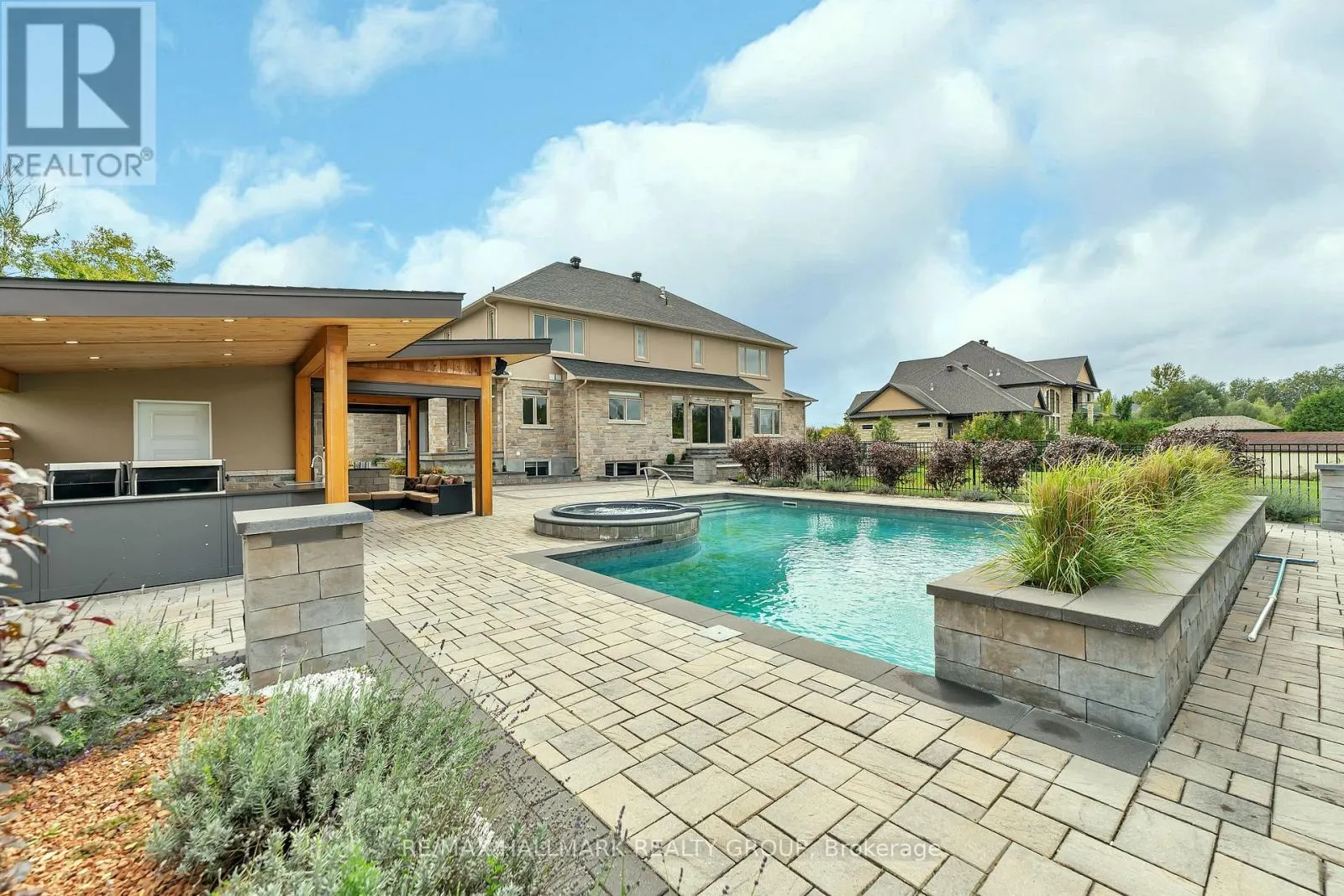 5813 RED CASTLE RIDGE