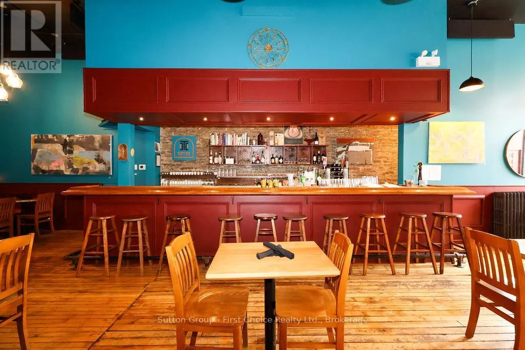 MAIN - 159 QUEEN STREET E, #main