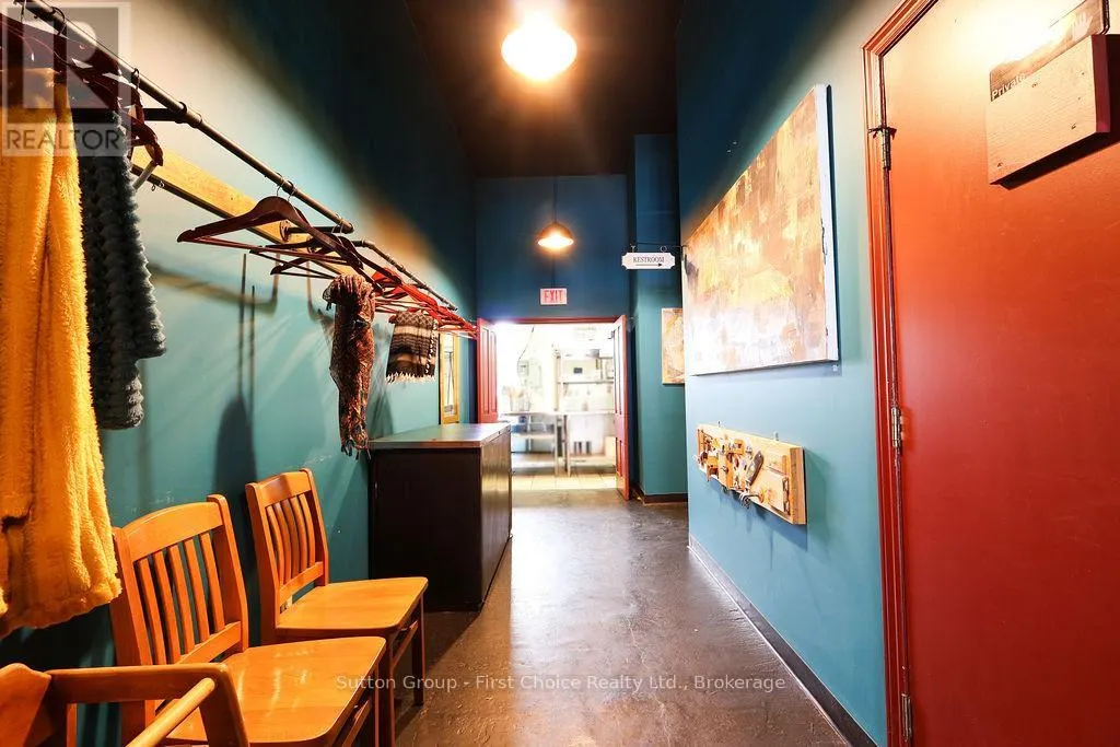 MAIN - 159 QUEEN STREET E, #main