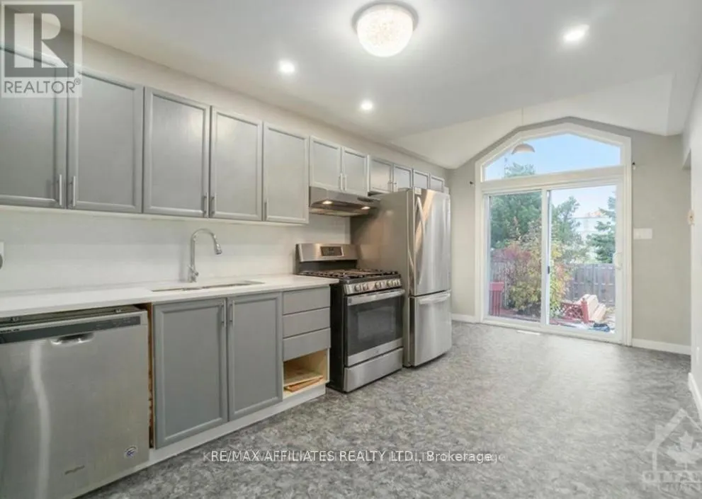 563 LATOUR CRESCENT