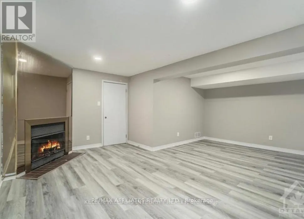 563 LATOUR CRESCENT
