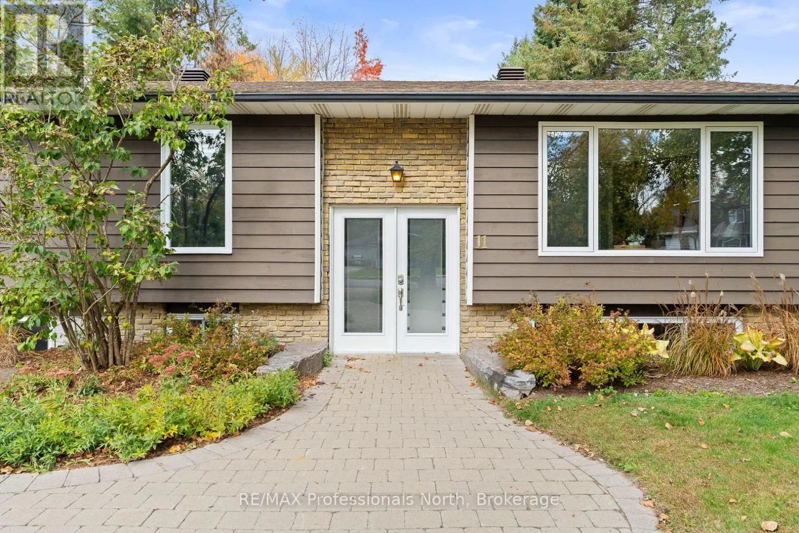11 ANDREA DRIVE