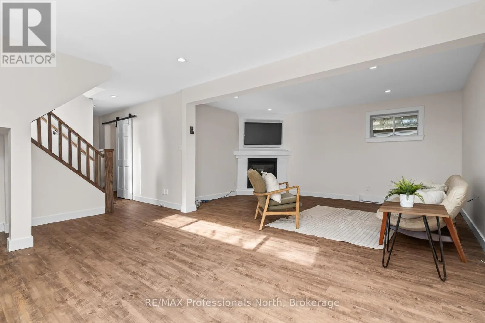11 ANDREA DRIVE