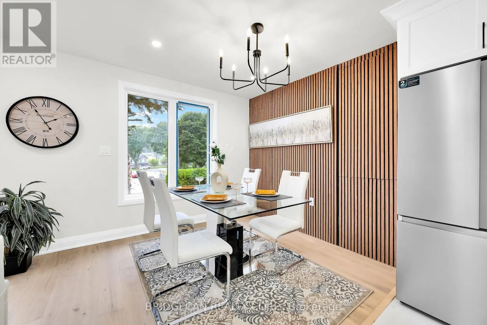 121 APPLEFORD ROAD