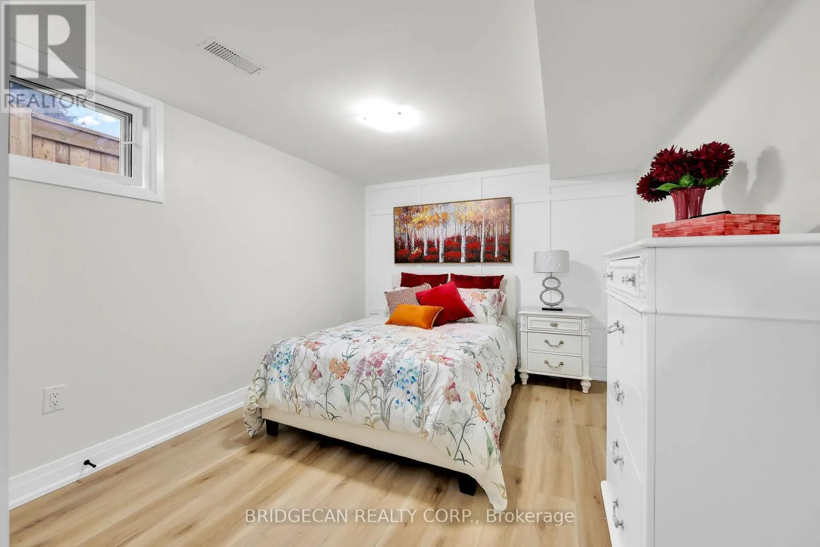 121 APPLEFORD ROAD