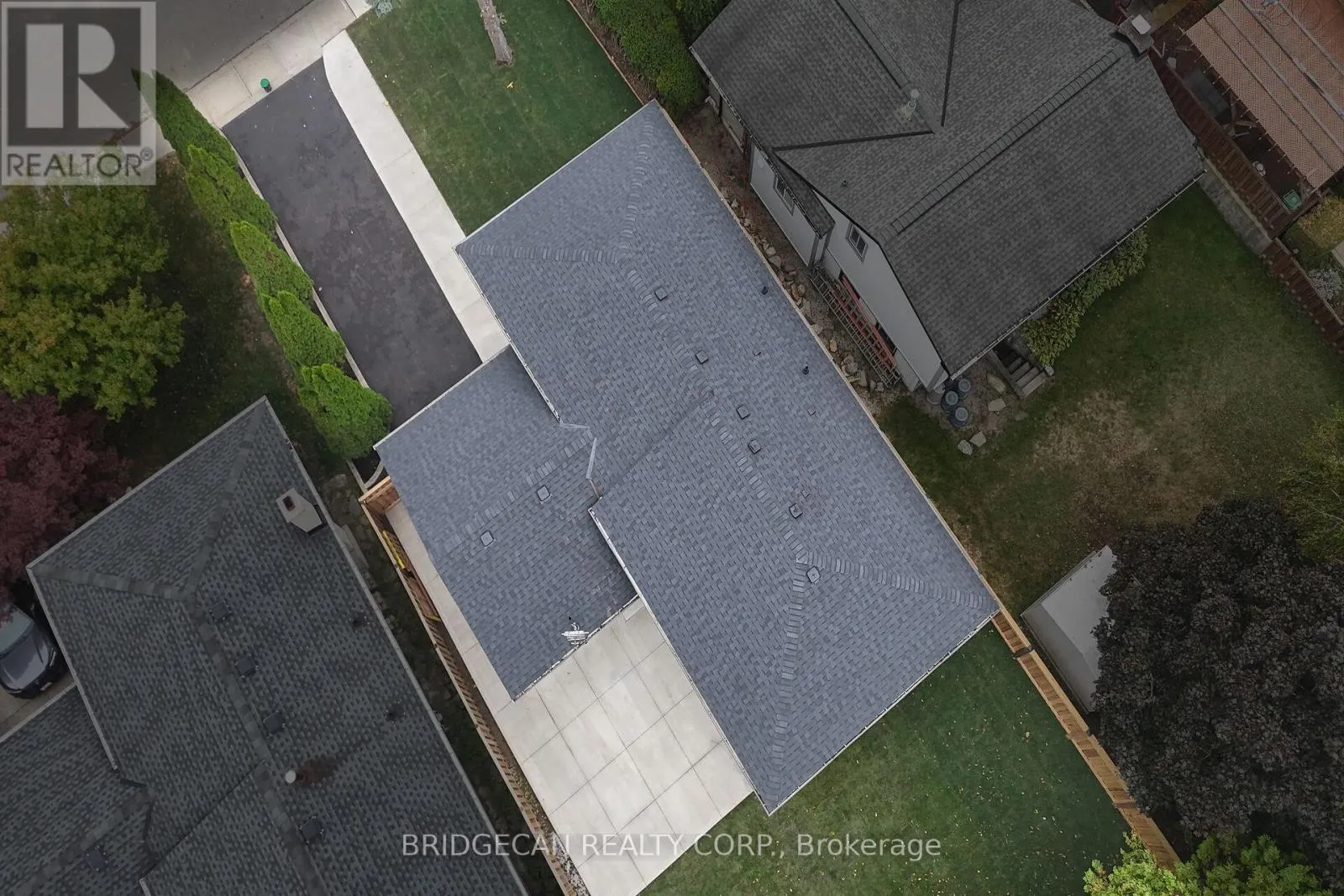 121 APPLEFORD ROAD