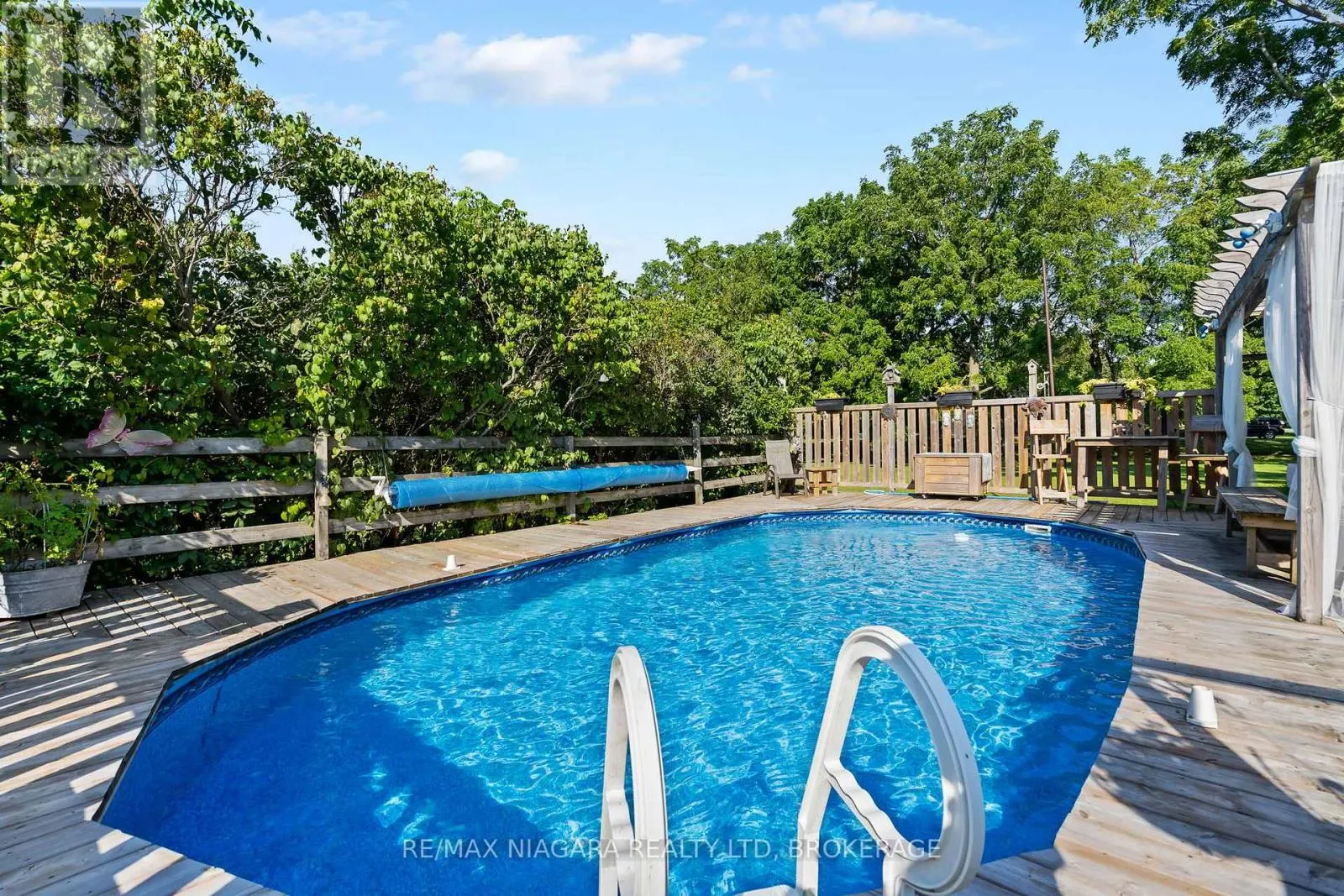 11562 LAKESHORE ROAD
