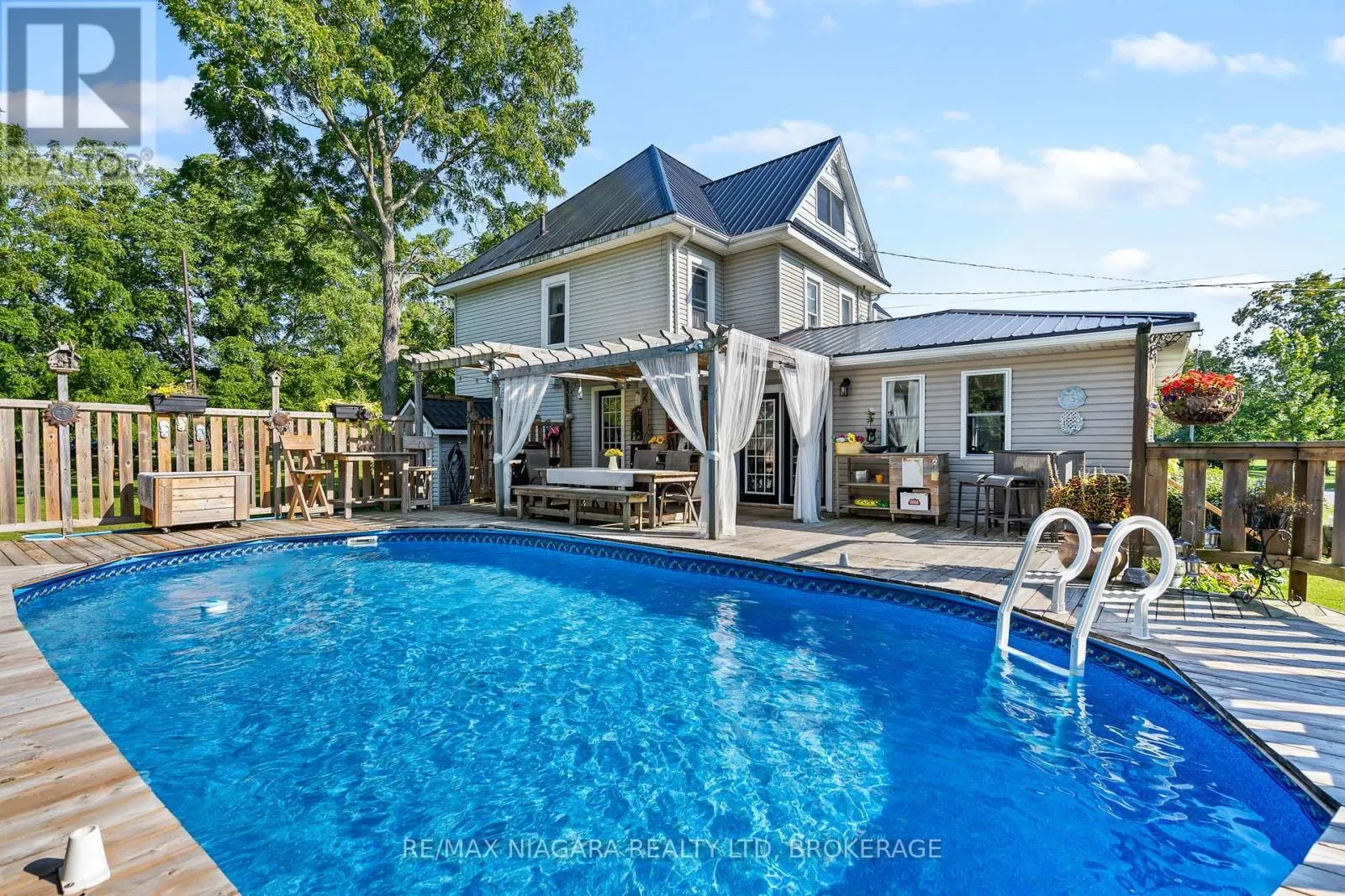 11562 LAKESHORE ROAD