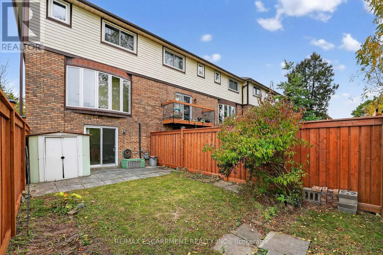 1 - 34 BOW VALLEY DRIVE