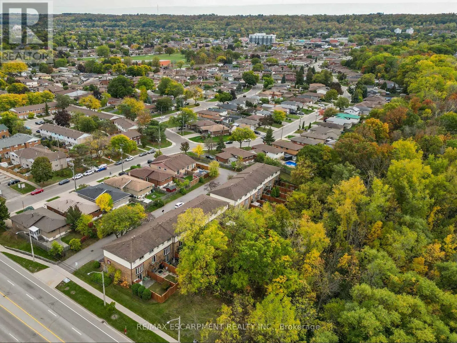 1 - 34 BOW VALLEY DRIVE