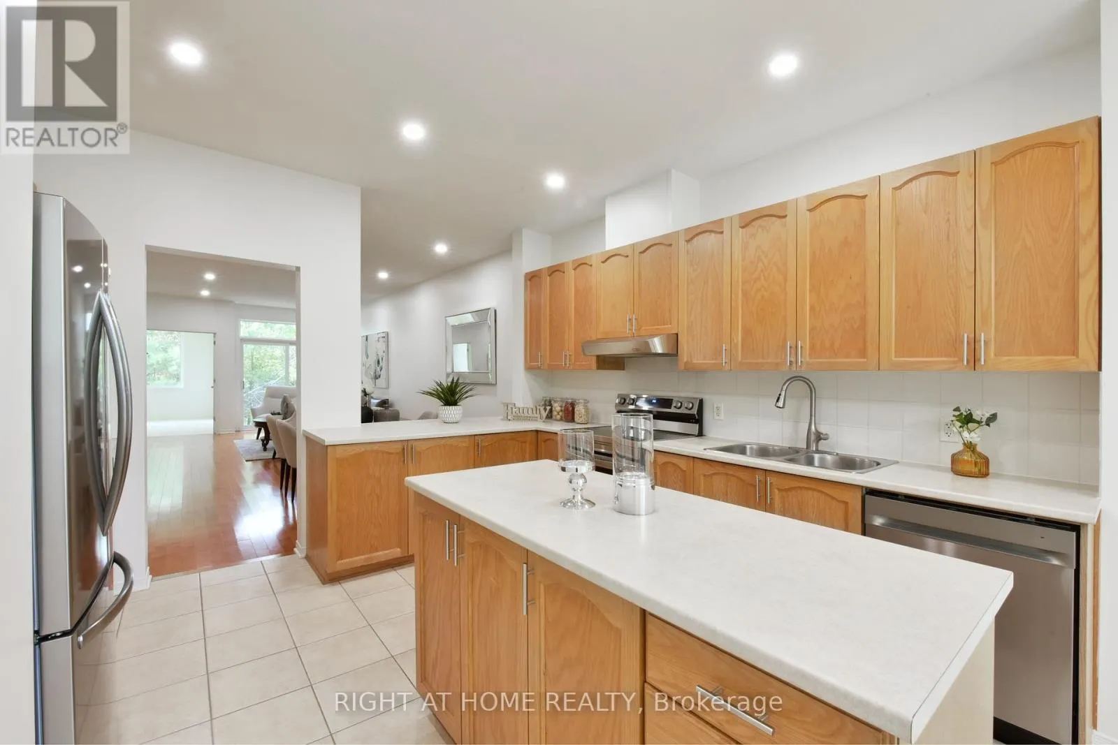 321 BRECKENRIDGE CRESCENT