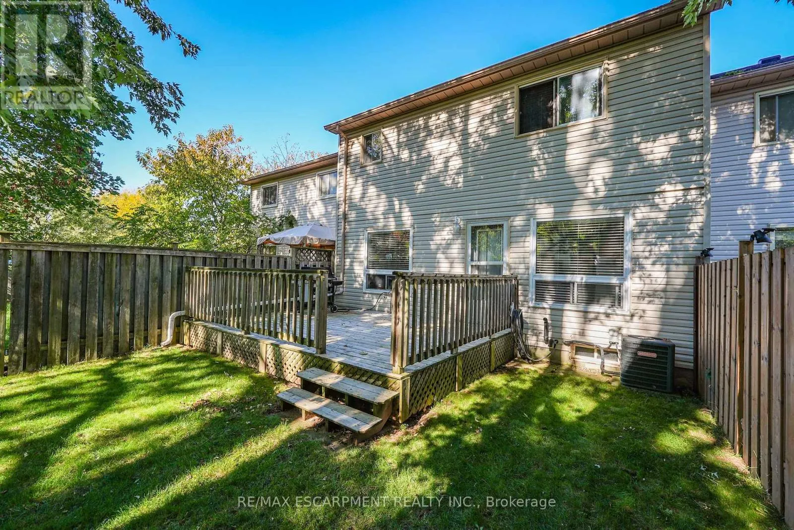15 HEDGELAWN DRIVE