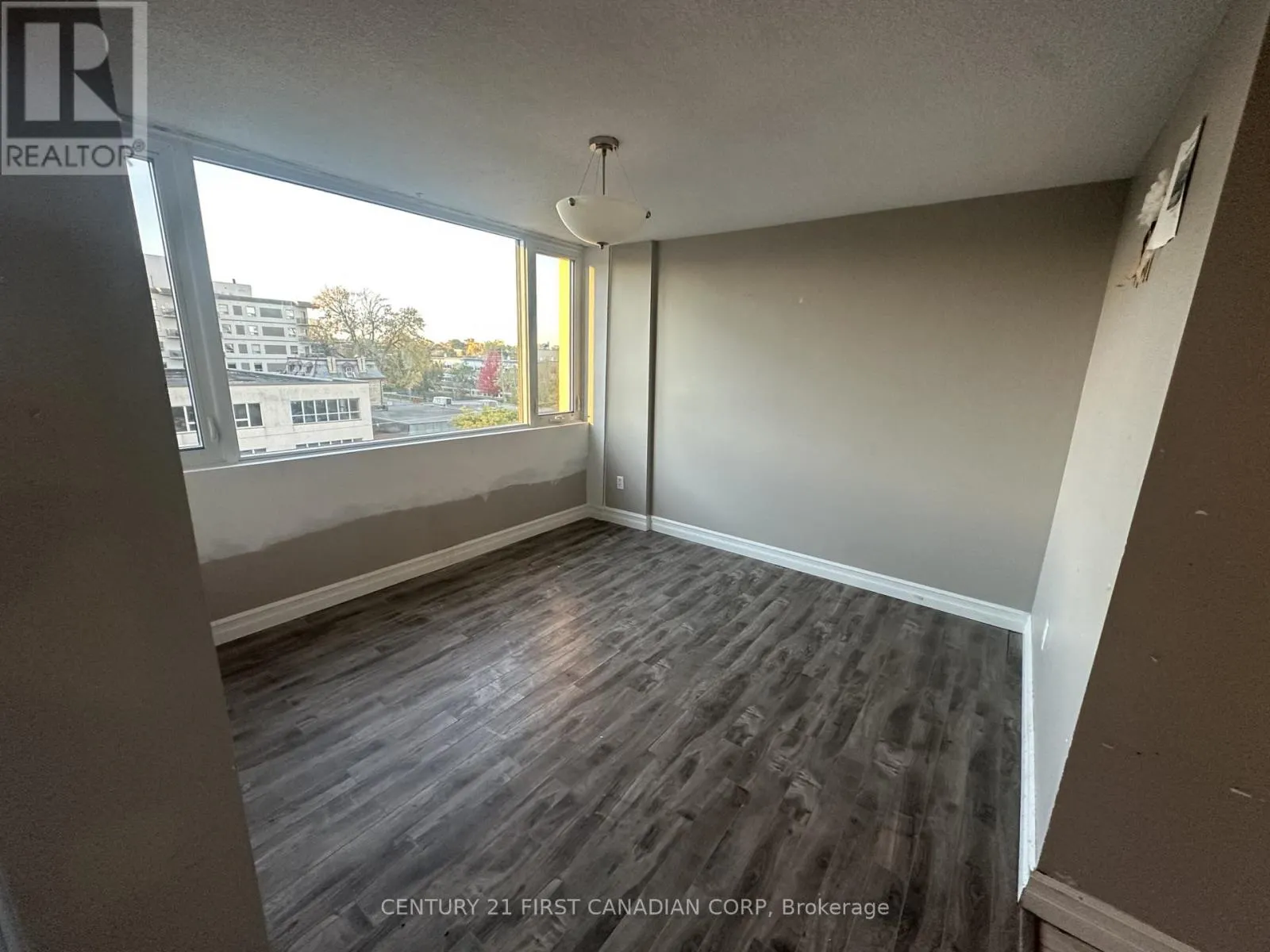 506 - 389 DUNDAS STREET, #506