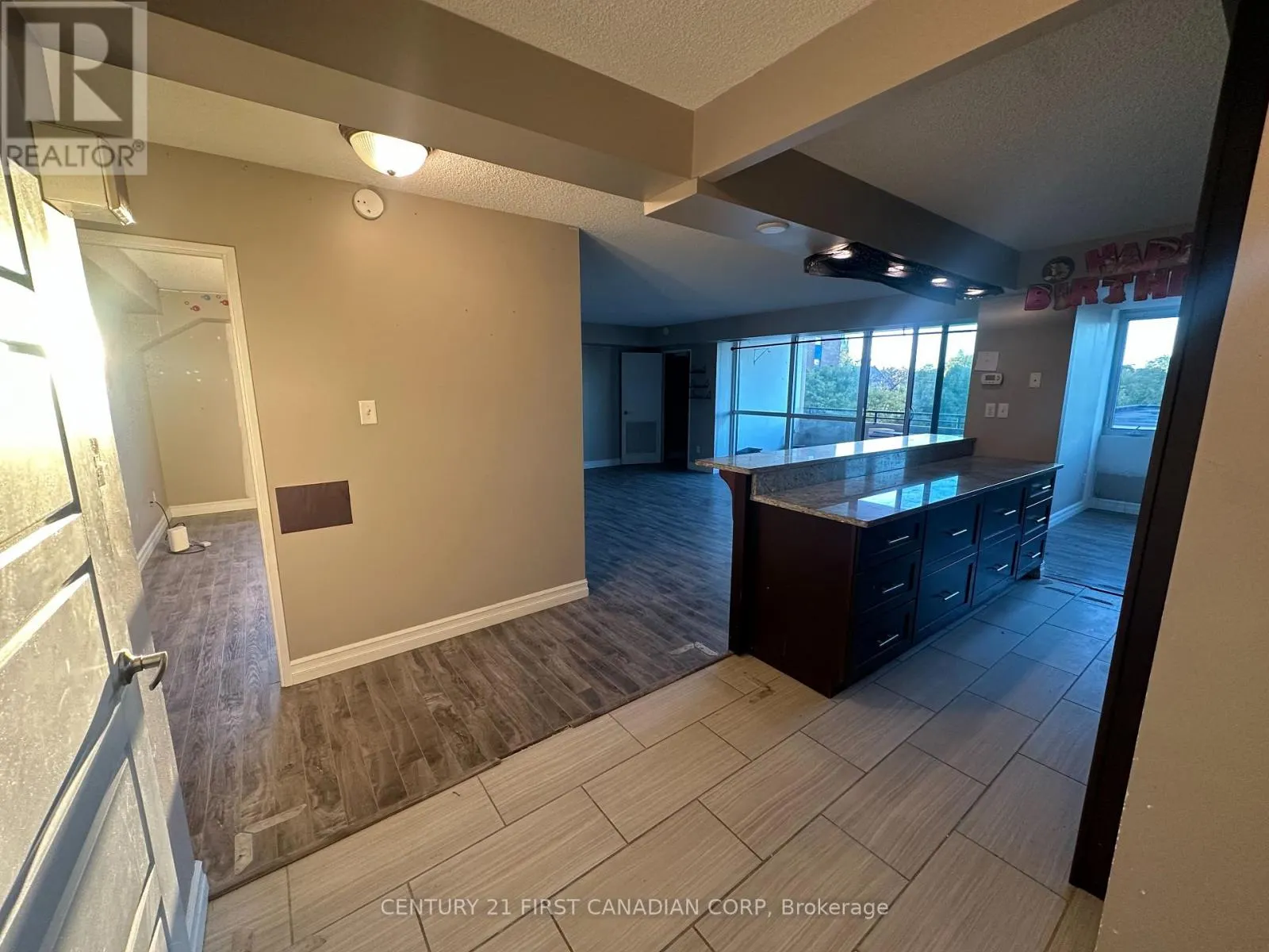 506 - 389 DUNDAS STREET, #506