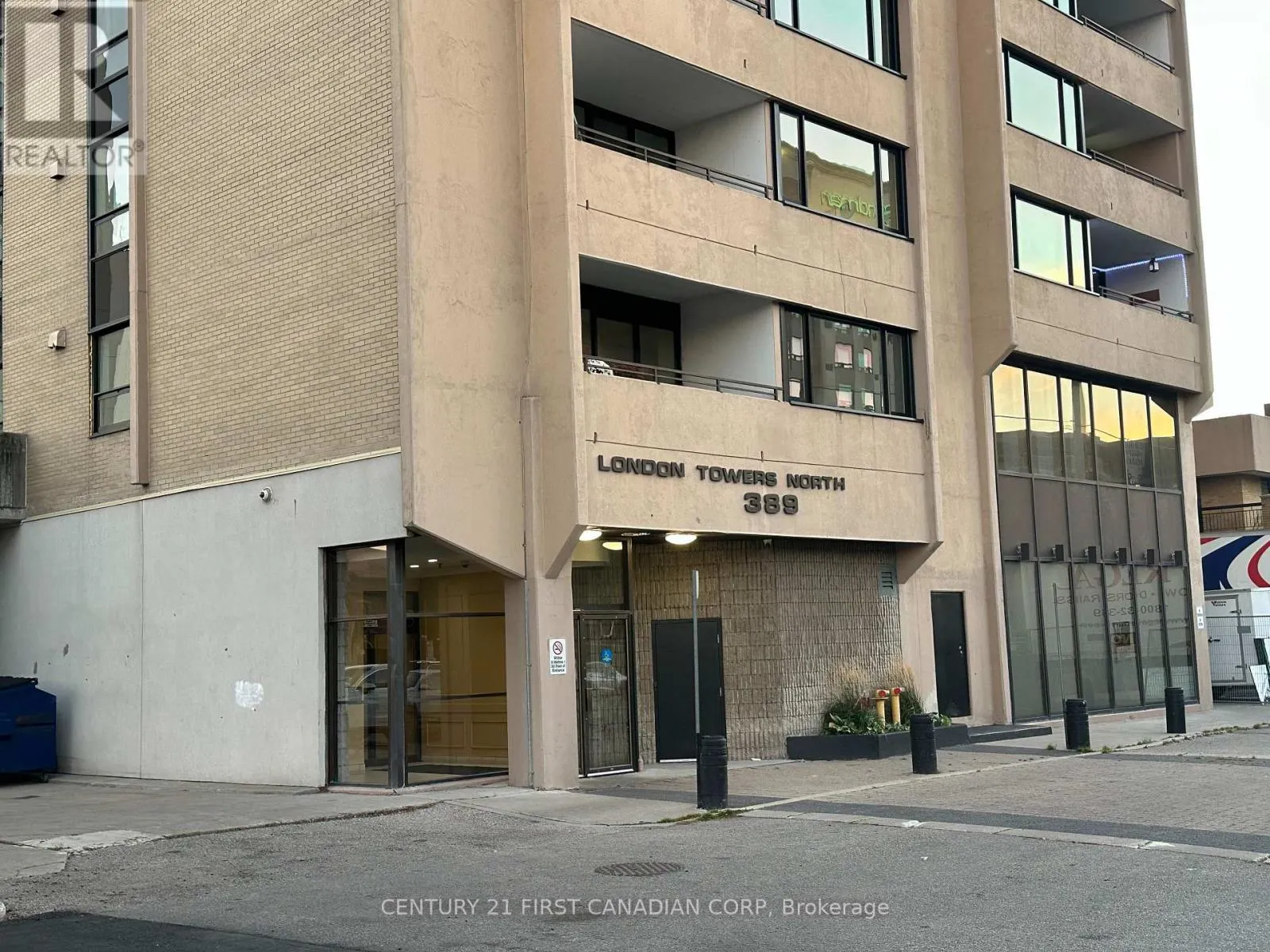 506 - 389 DUNDAS STREET, #506