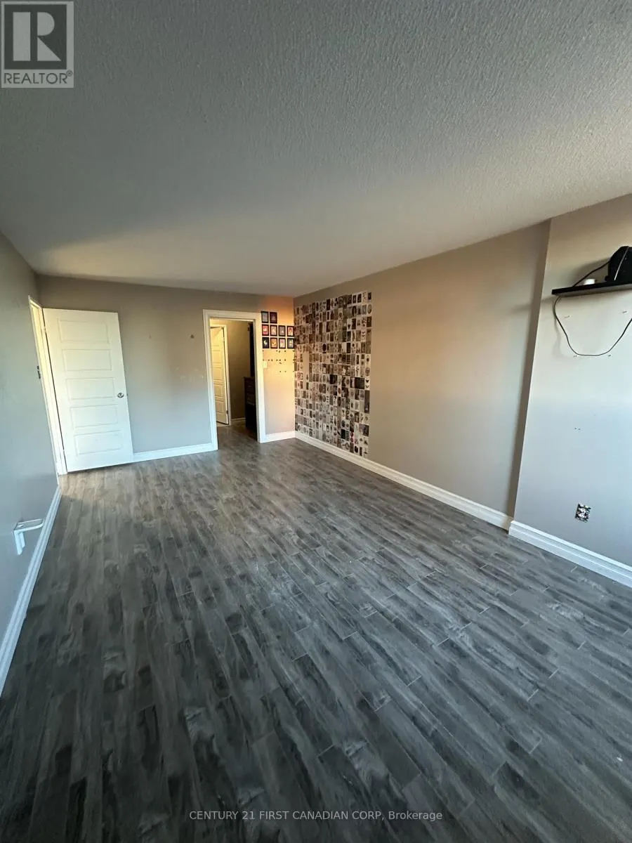 506 - 389 DUNDAS STREET, #506