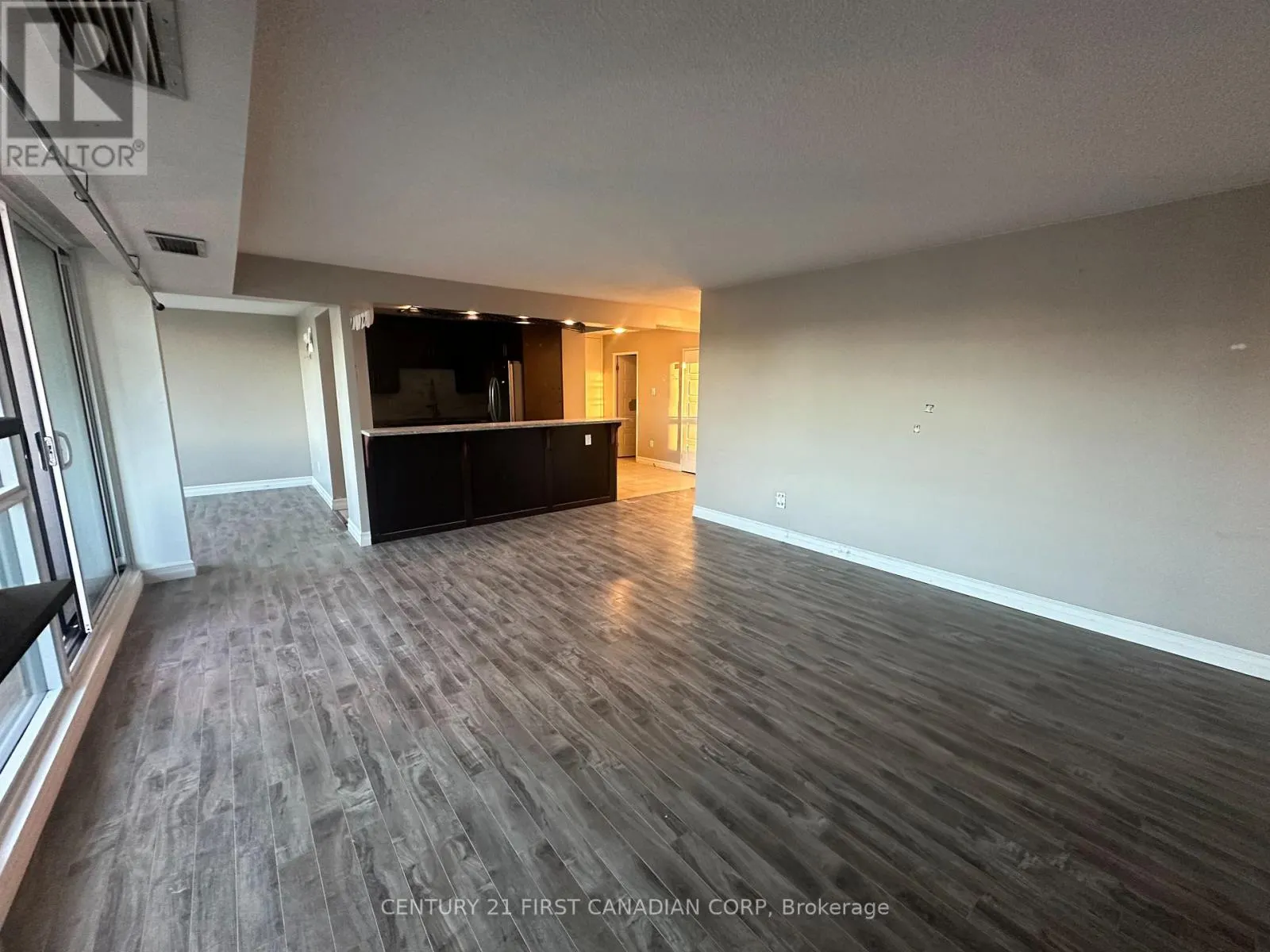 506 - 389 DUNDAS STREET, #506
