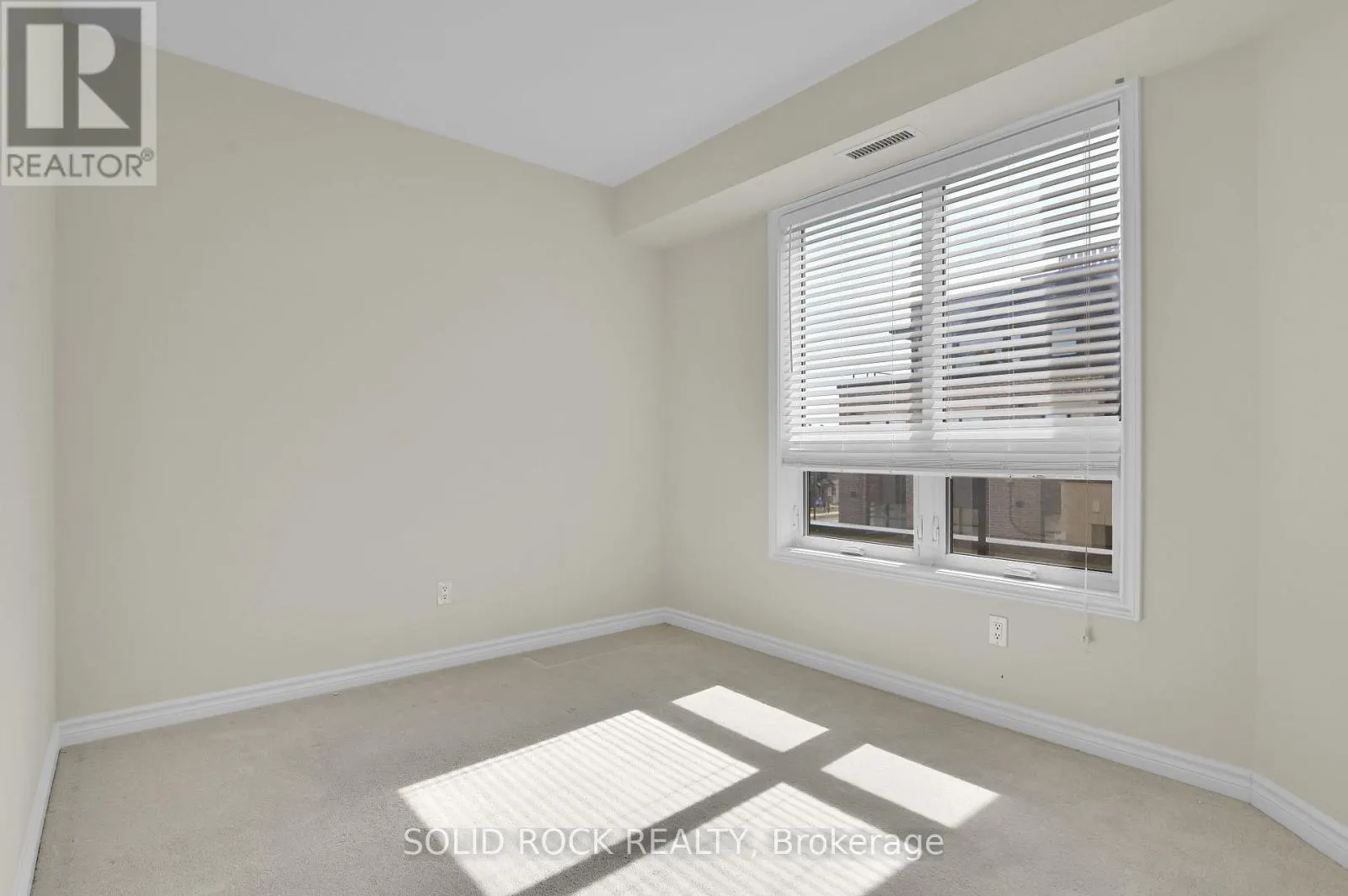 302 - 301 BAYROSE DRIVE