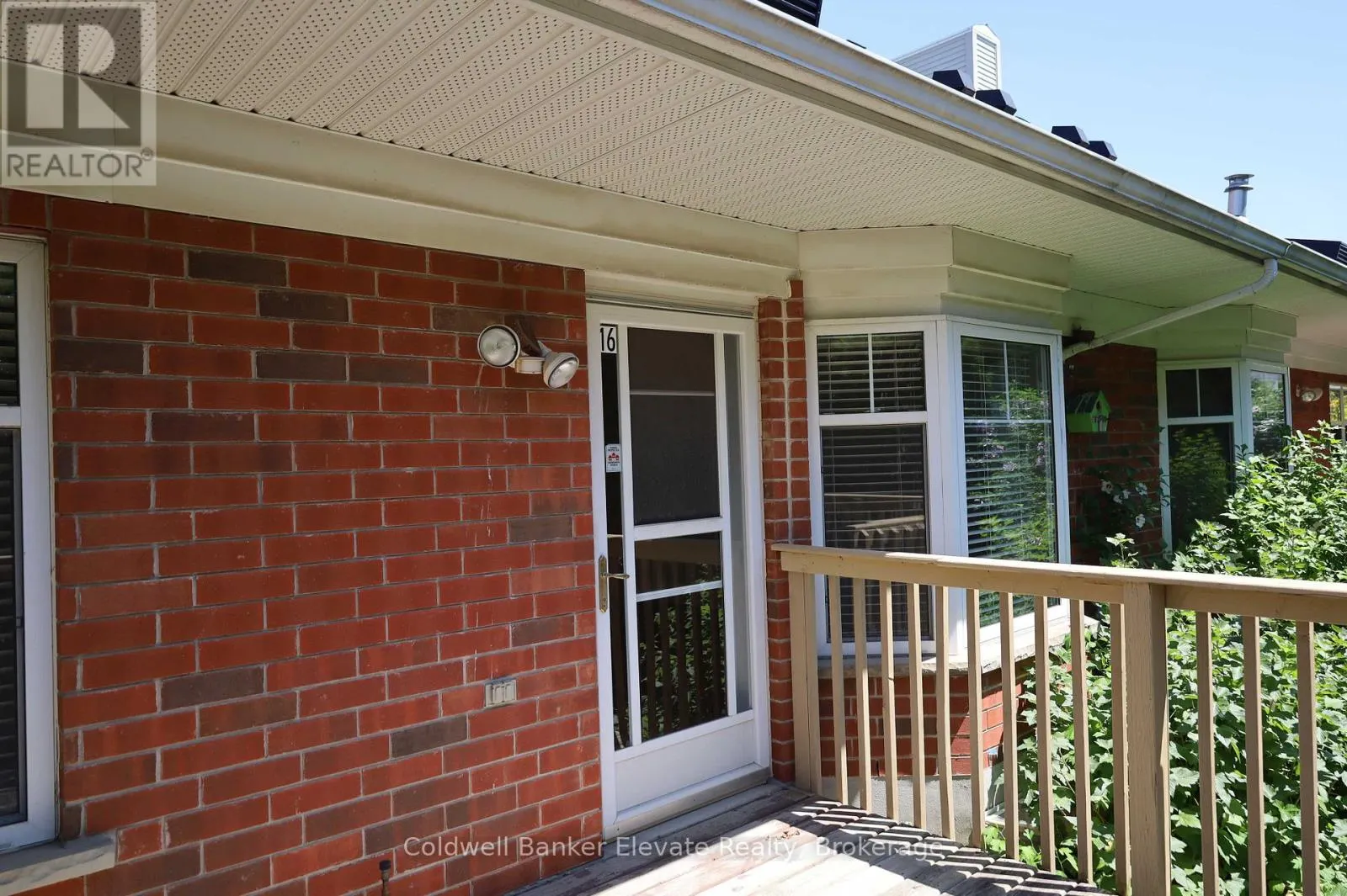 16 - 2705 KINGSWAY DRIVE