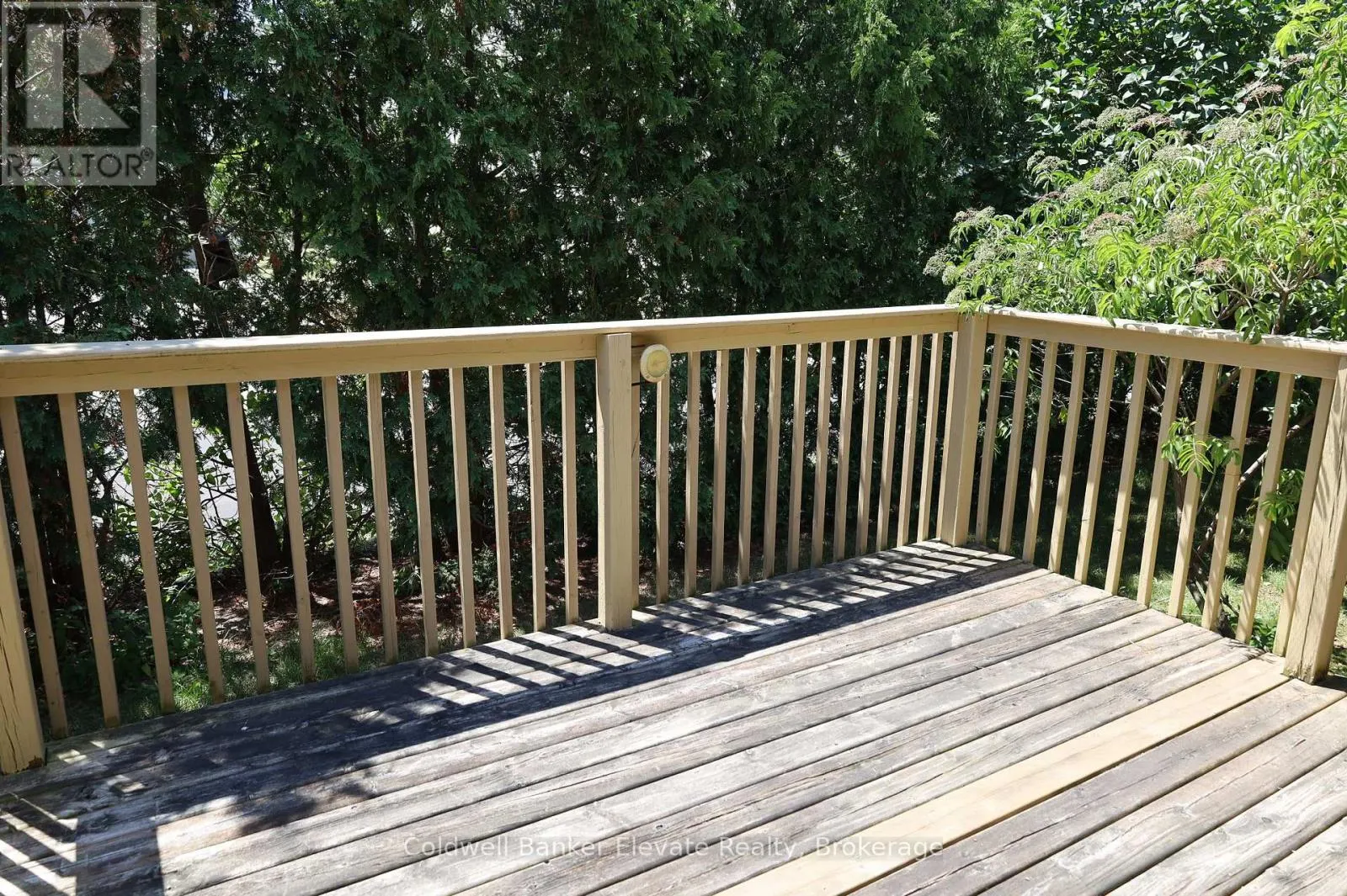 16 - 2705 KINGSWAY DRIVE