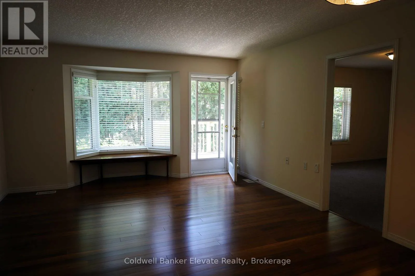 16 - 2705 KINGSWAY DRIVE