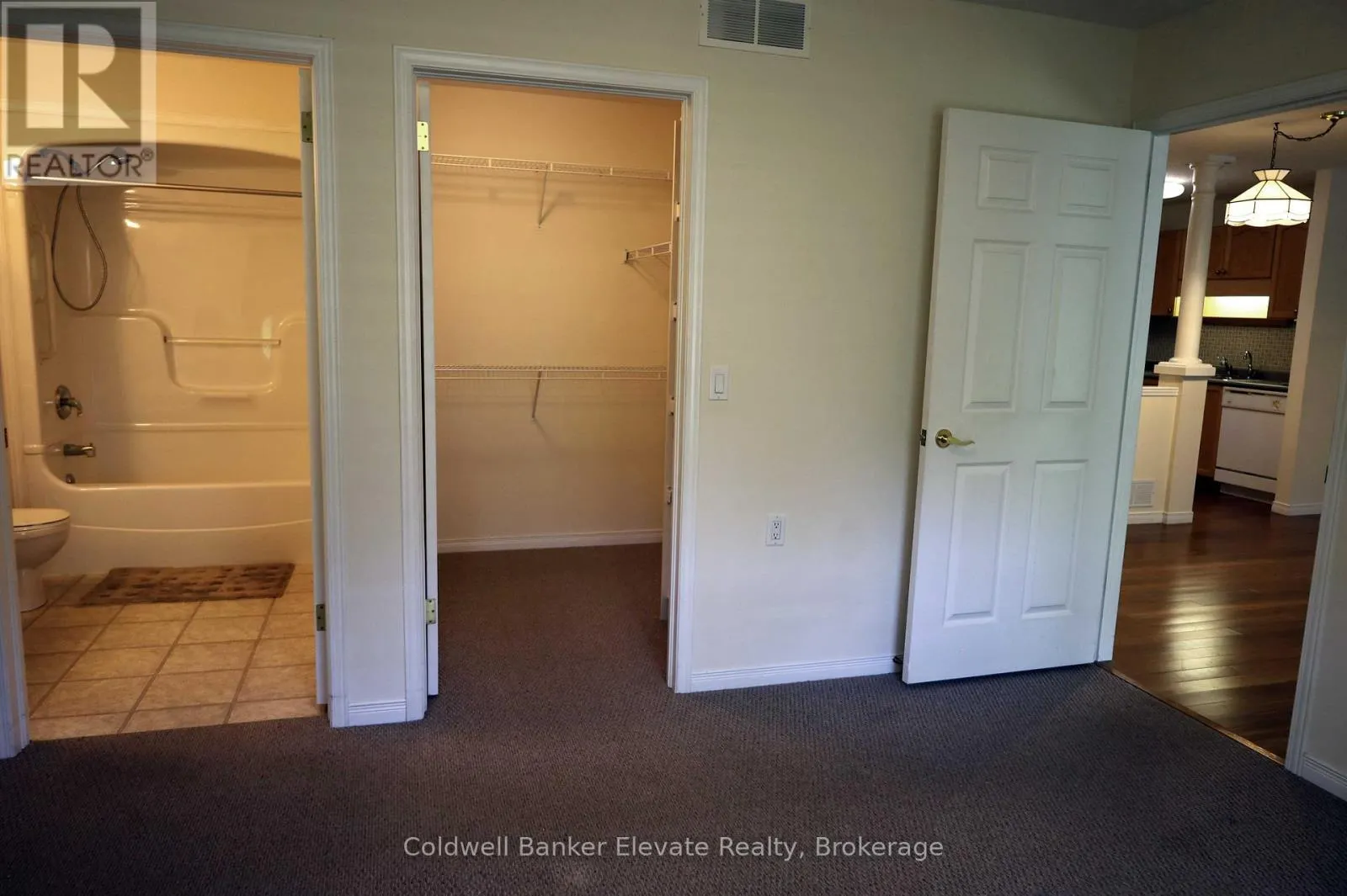 16 - 2705 KINGSWAY DRIVE