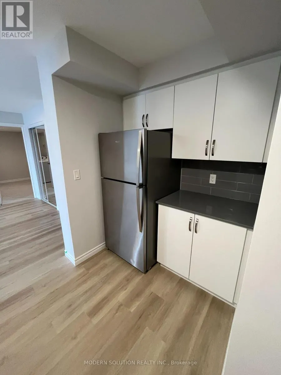 1006 - 425 WATSON PARKWAY N