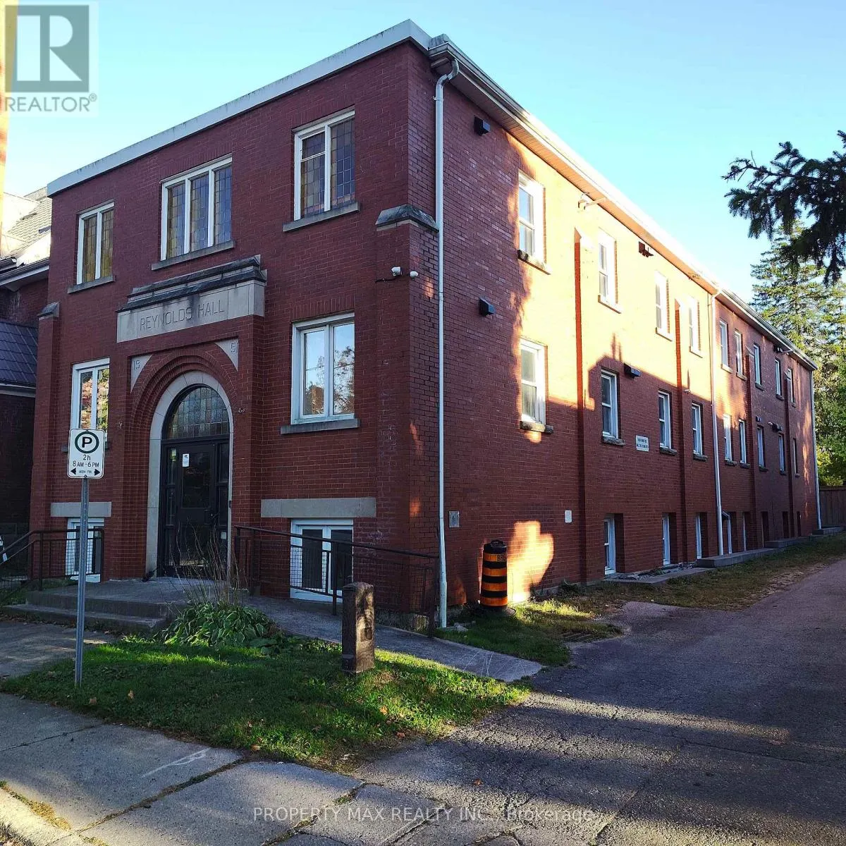 1061 RICHMOND STREET