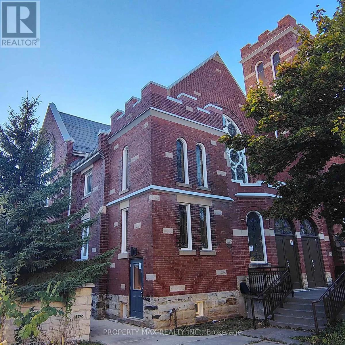 1061 RICHMOND STREET