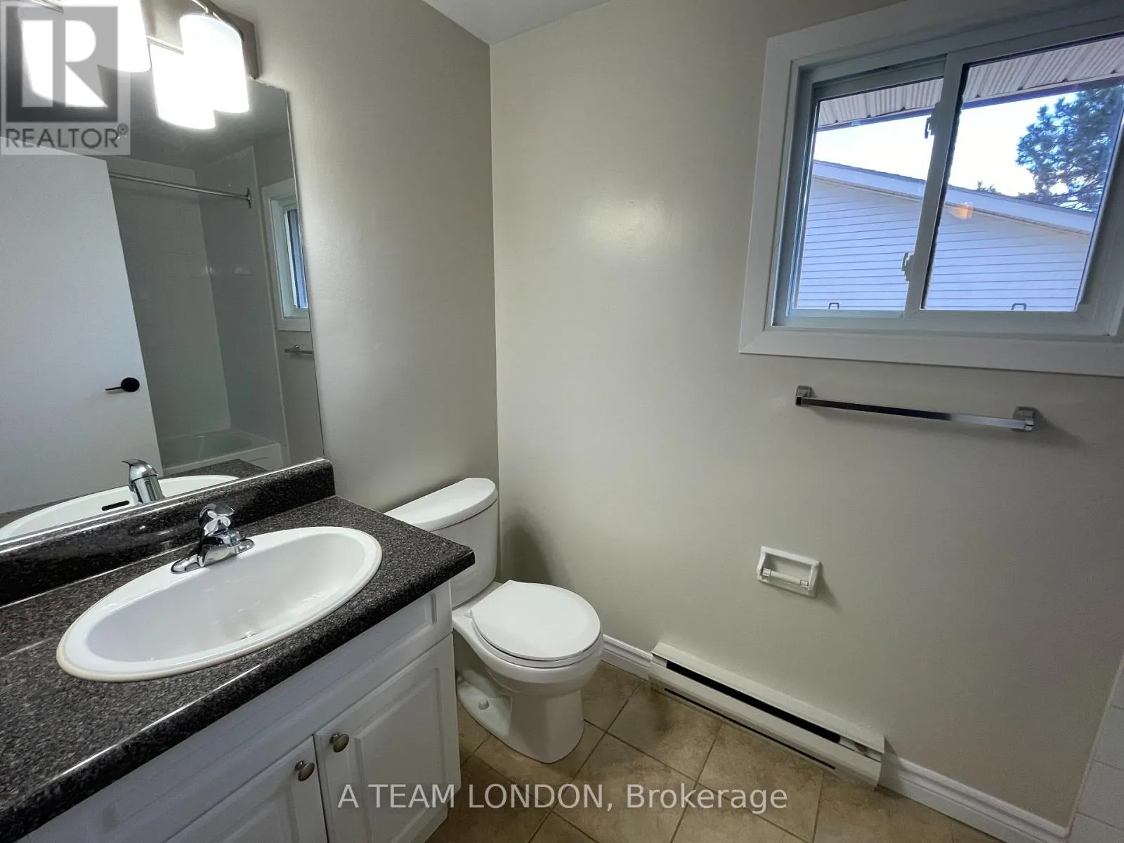40 - 355 SANDRINGHAM CRESCENT, #40