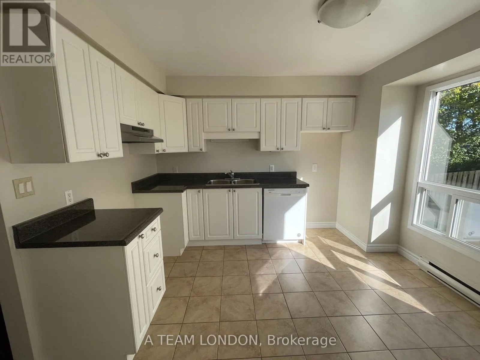 40 - 355 SANDRINGHAM CRESCENT, #40