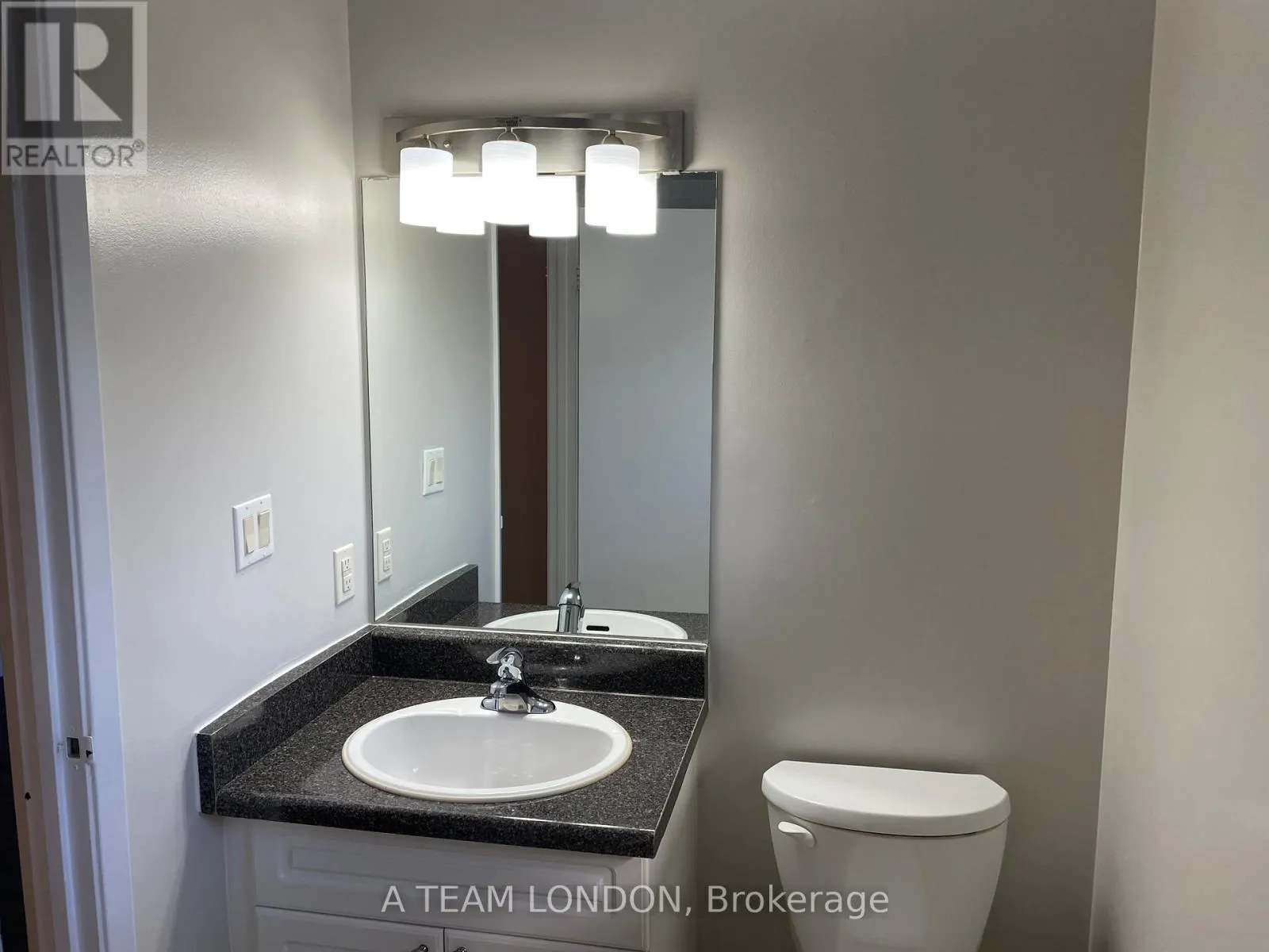 40 - 355 SANDRINGHAM CRESCENT, #40