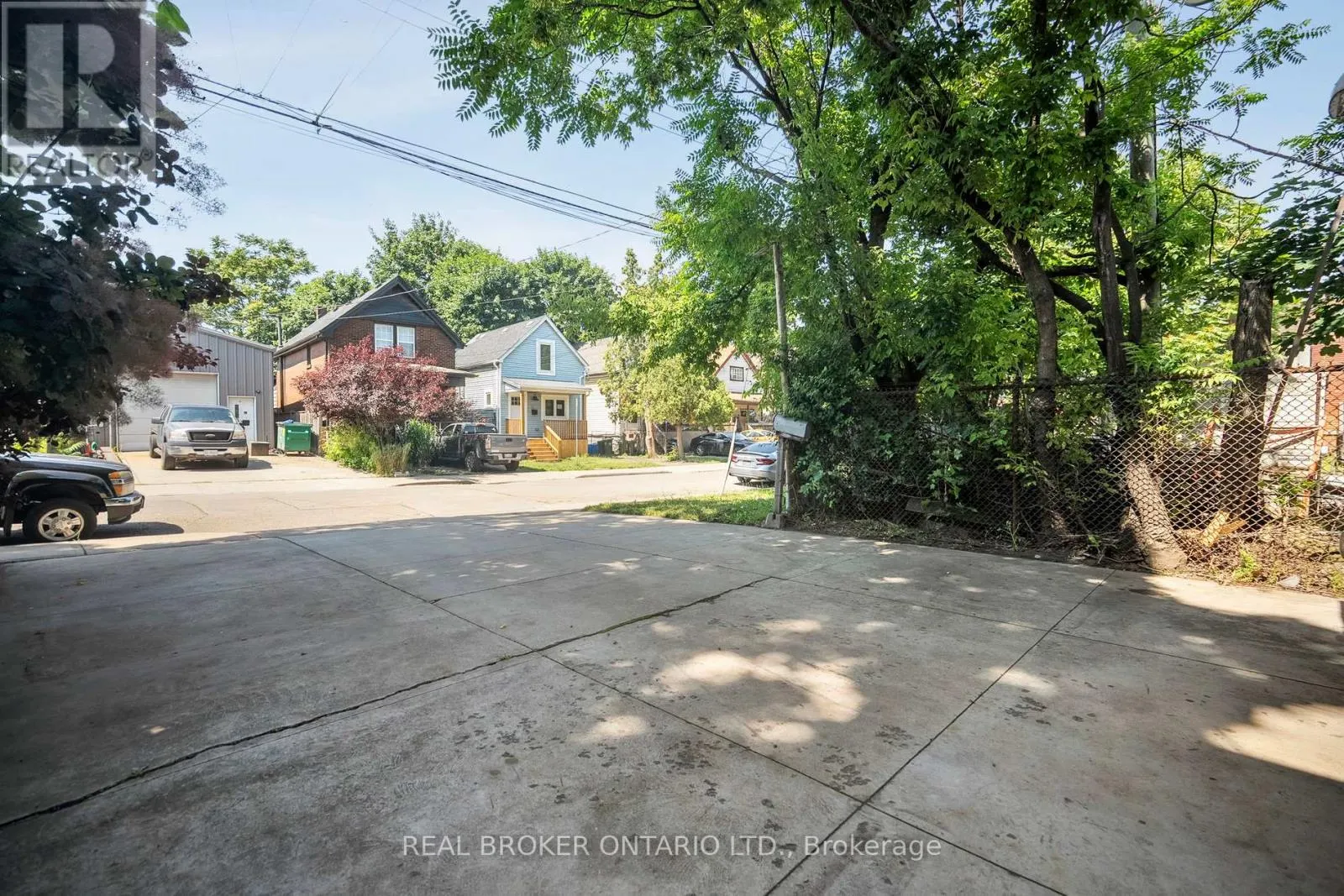 11 WHITFIELD AVENUE