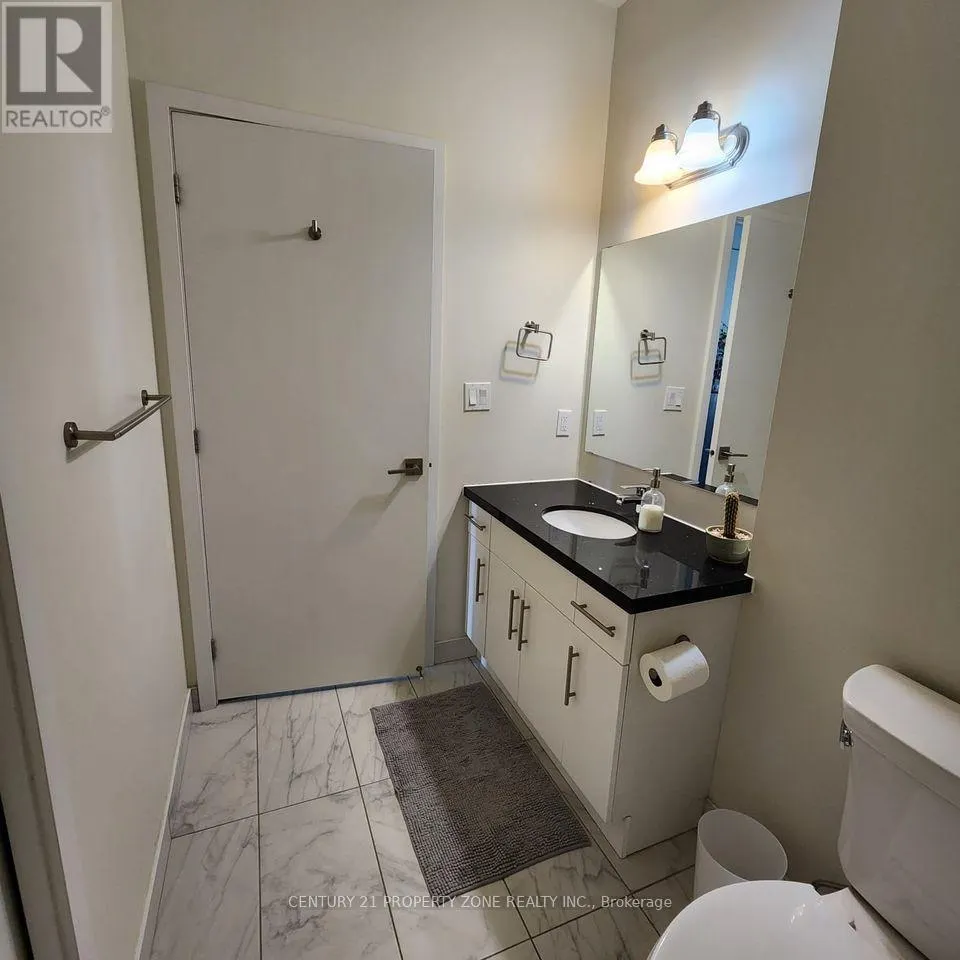415 - 690 KING STREET W